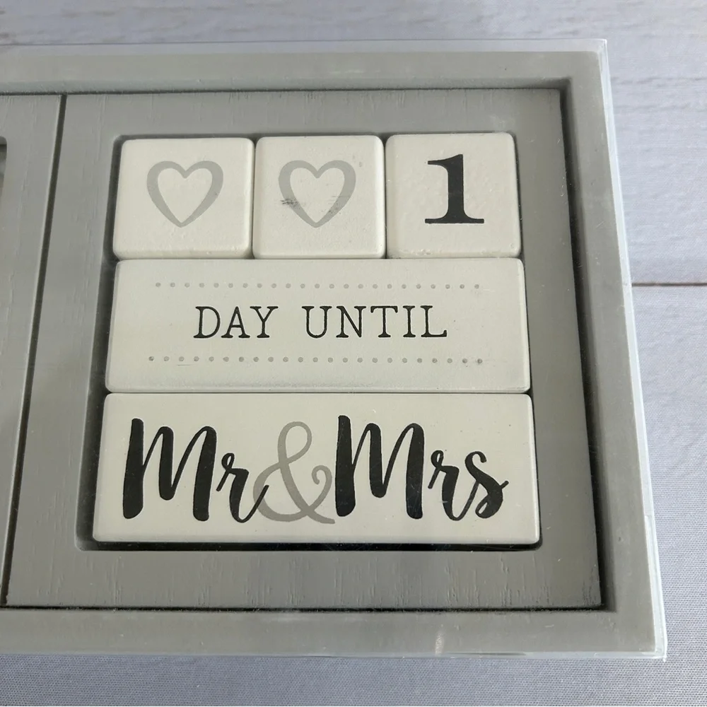 Wedding Calendar Engagement Countdown & Photo Frame | Malden | Freestanding Box